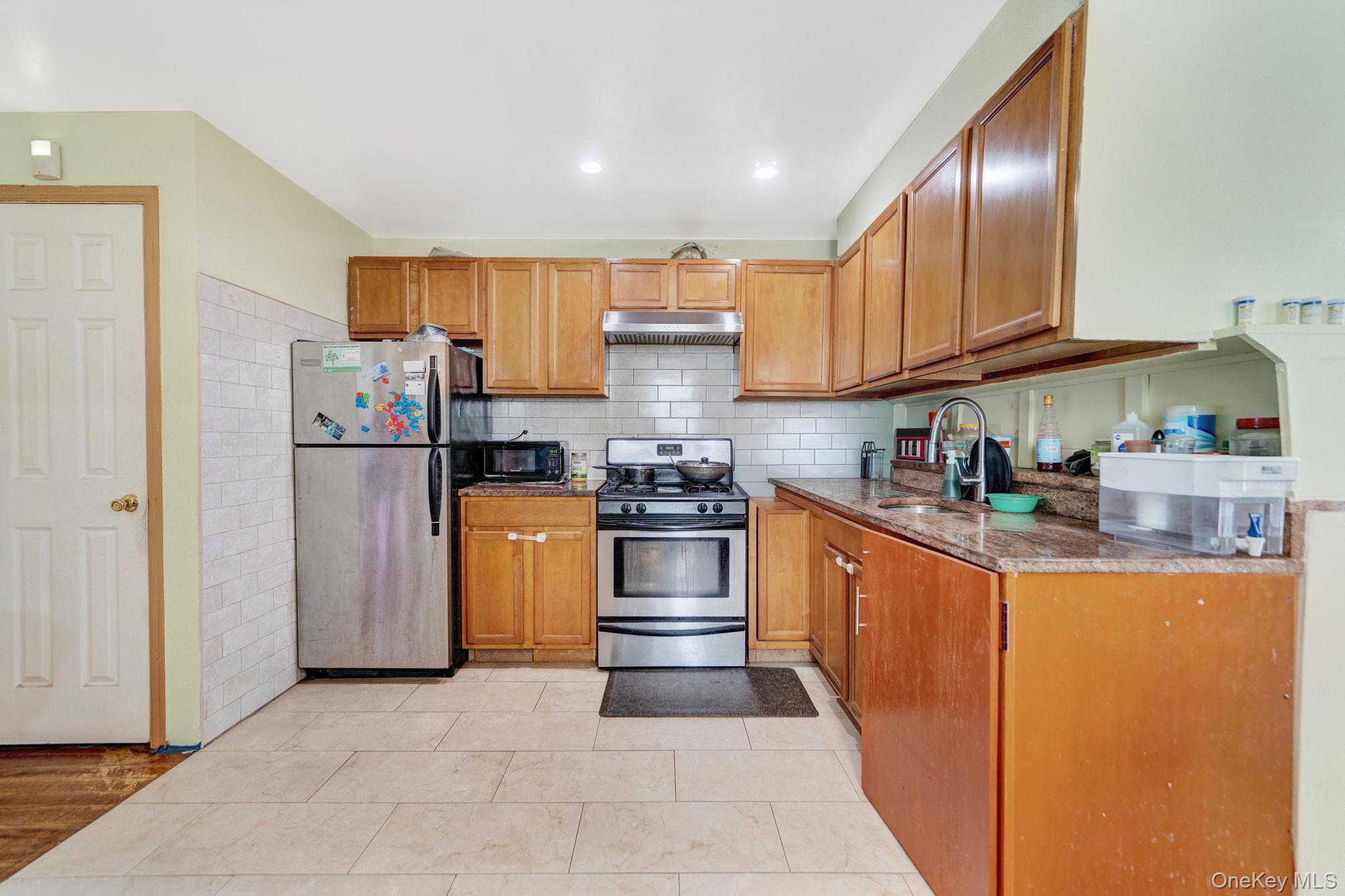 2363 Gleason Avenue Property Photo 17