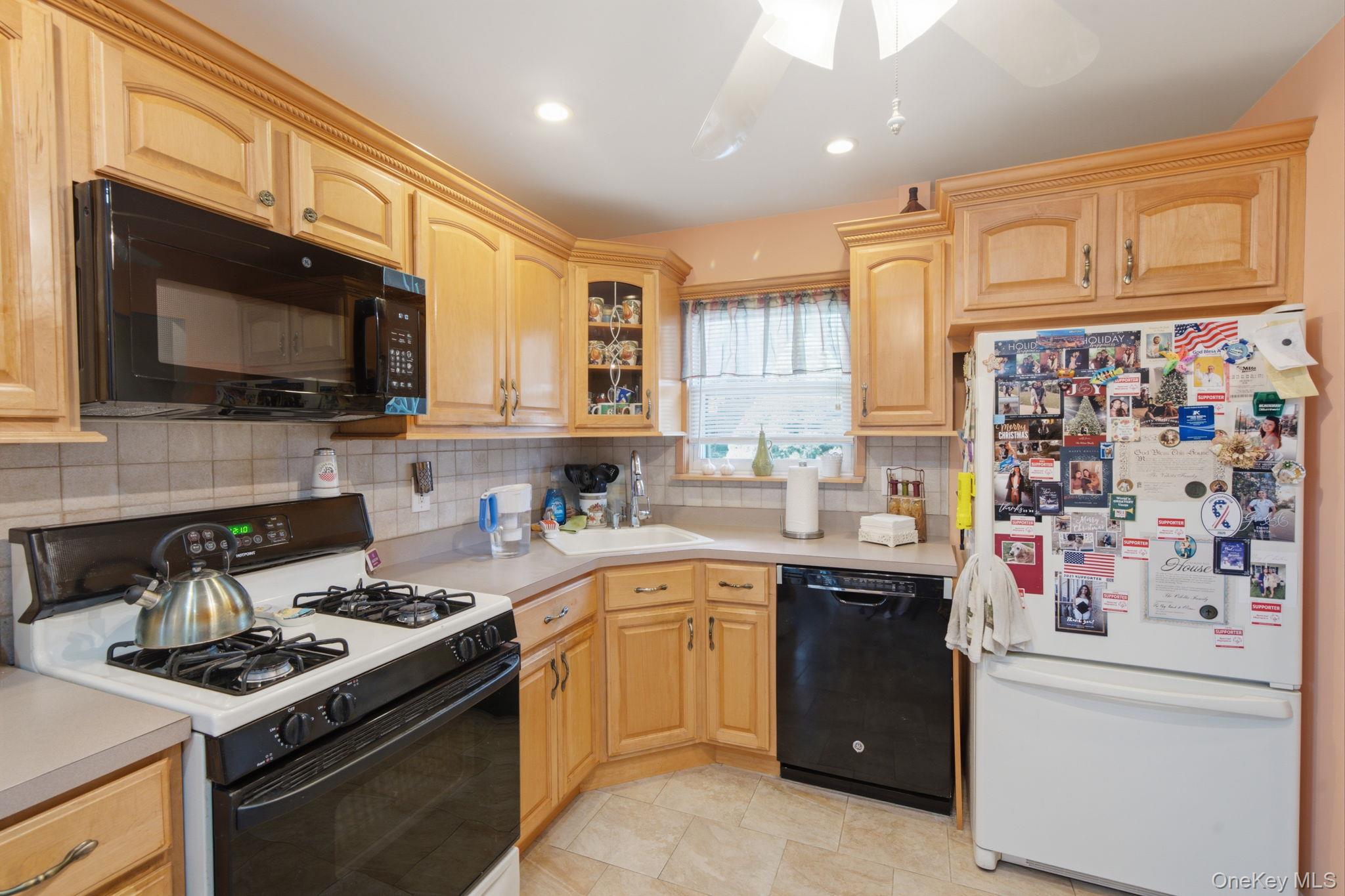 33 Wilshire Drive Property Photo 10