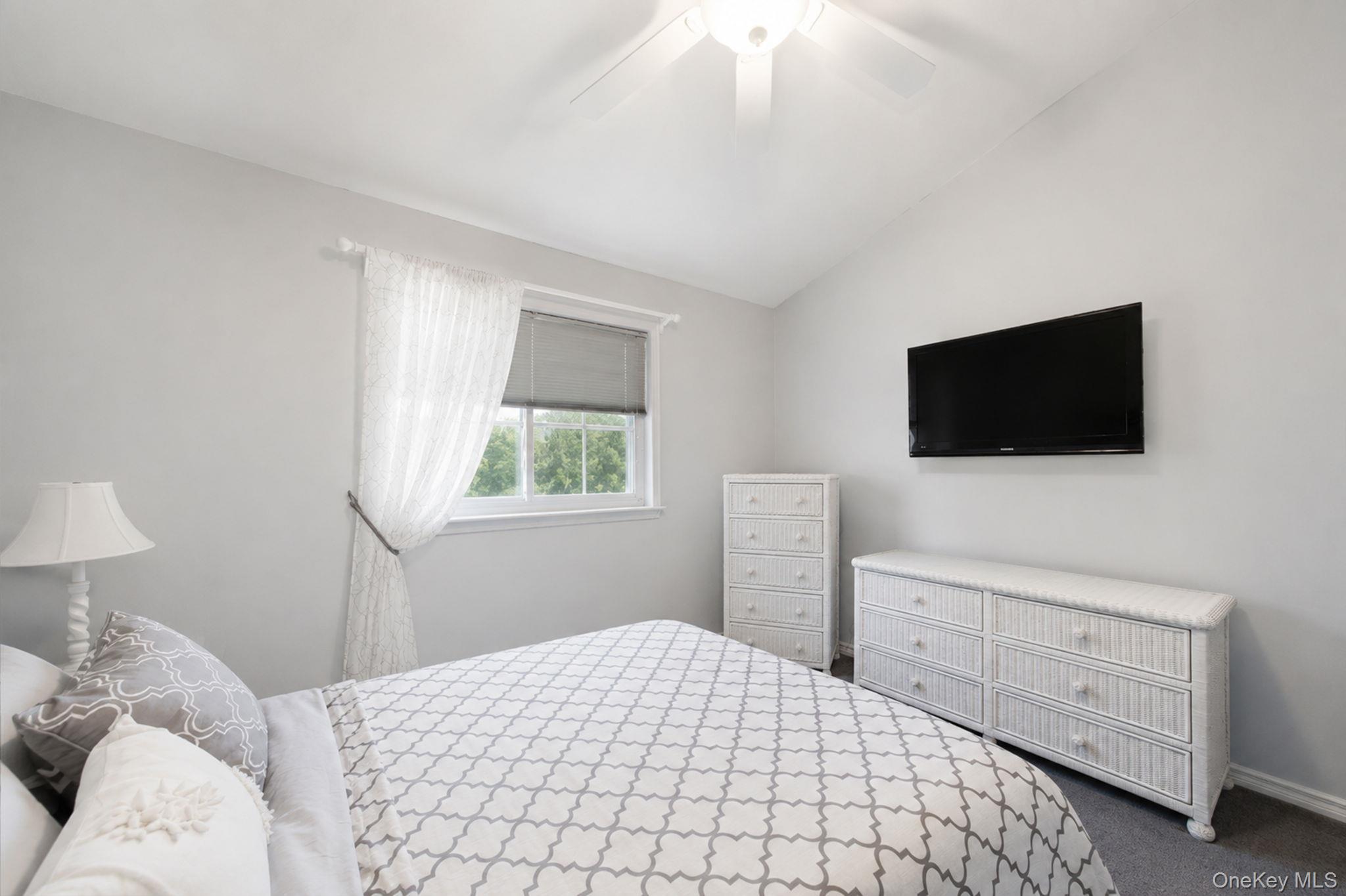 33 Wilshire Drive Property Photo 19