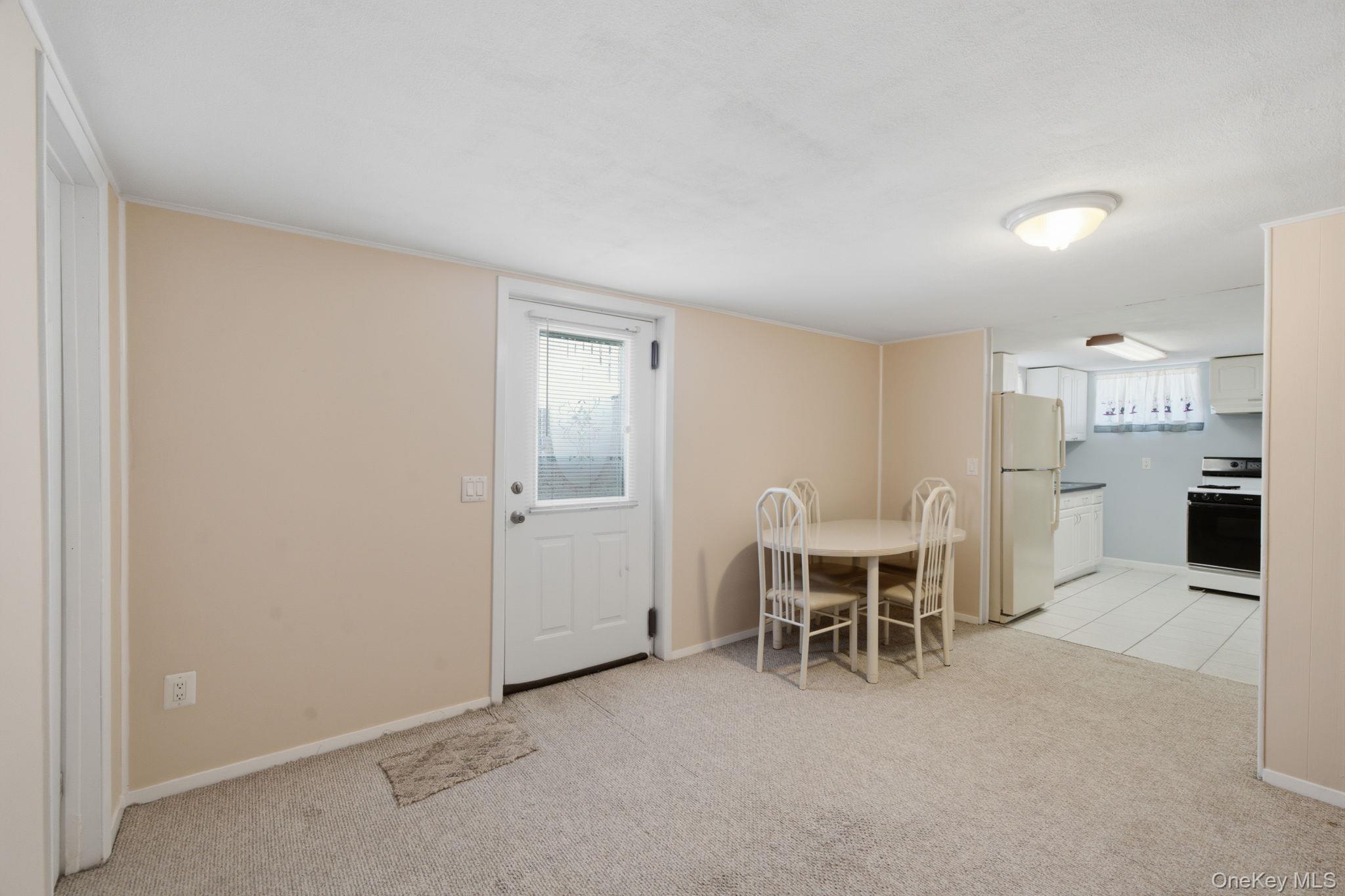 33 Wilshire Drive Property Photo 31