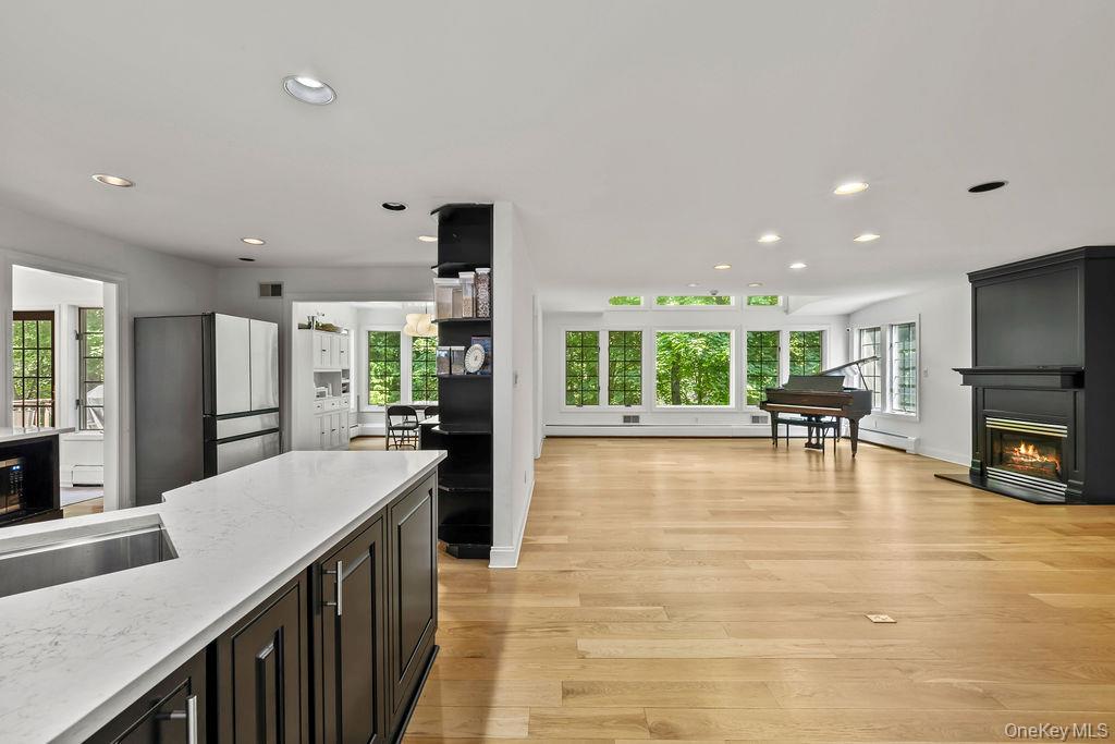 21 Ardsley Drive Property Photo 10