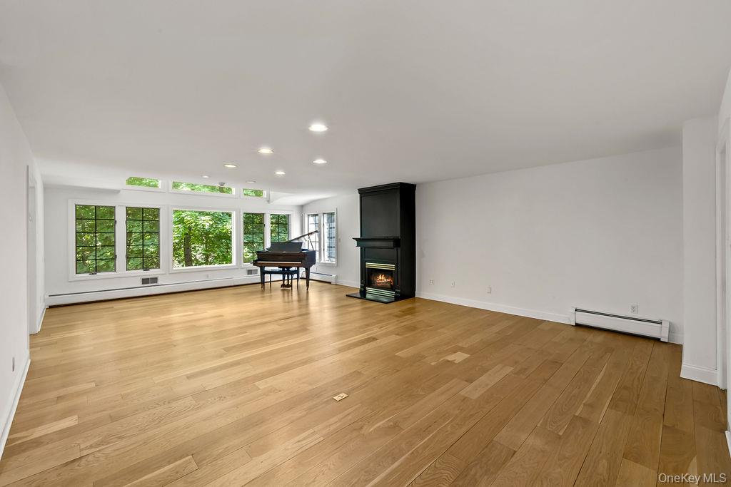 21 Ardsley Drive Property Photo 15