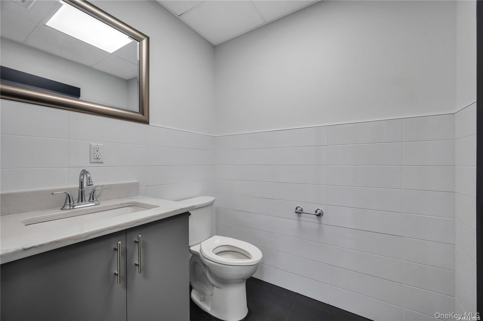 241 E Shore Road A Property Photo 9