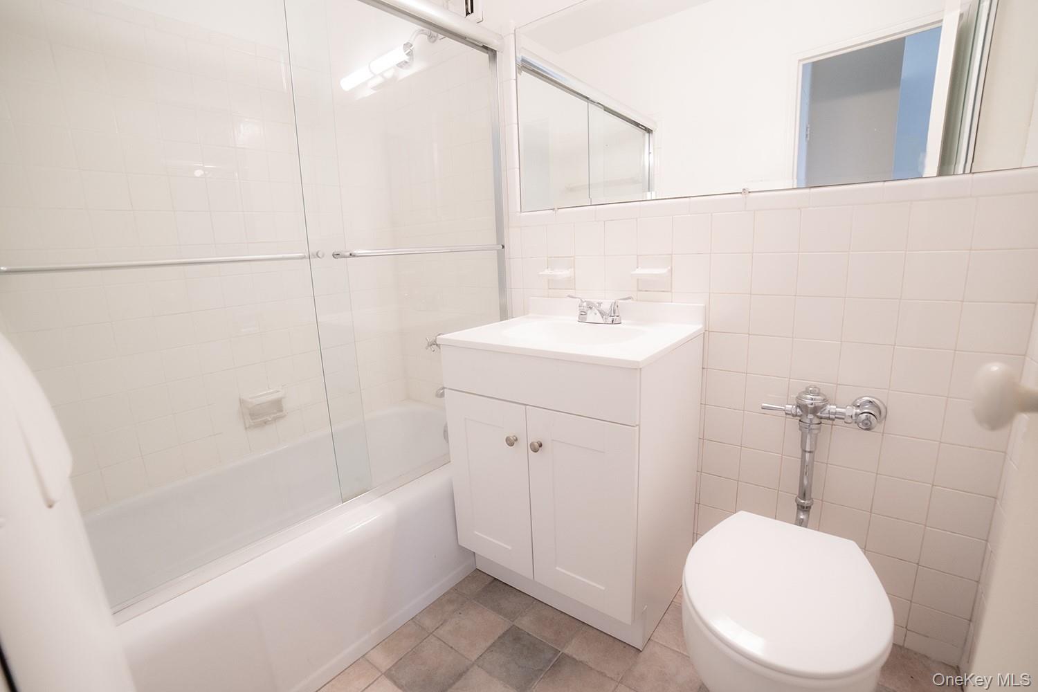 2575 Palisade Avenue 11j Property Photo 7