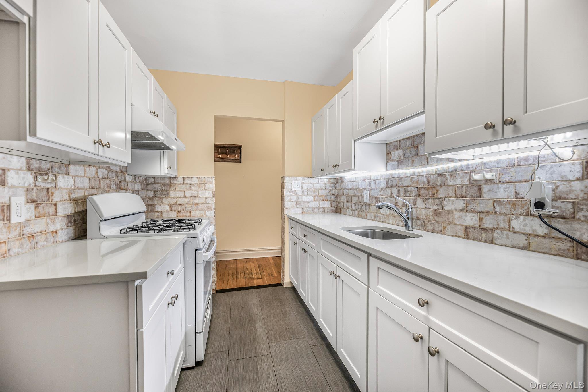 42 Barker Avenue 2b Property Photo 7