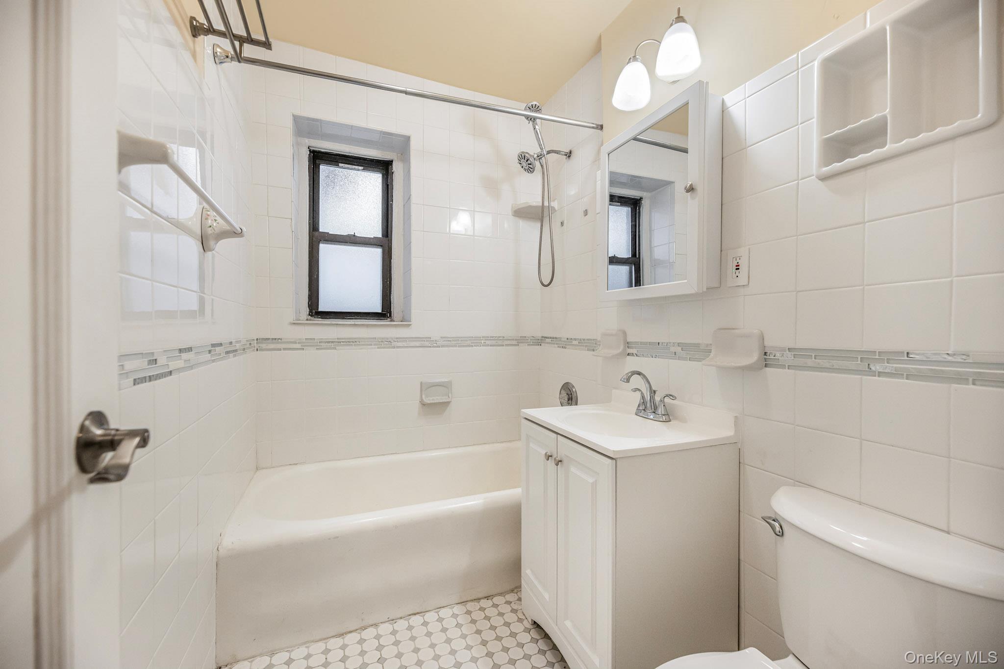 42 Barker Avenue 2b Property Photo 14