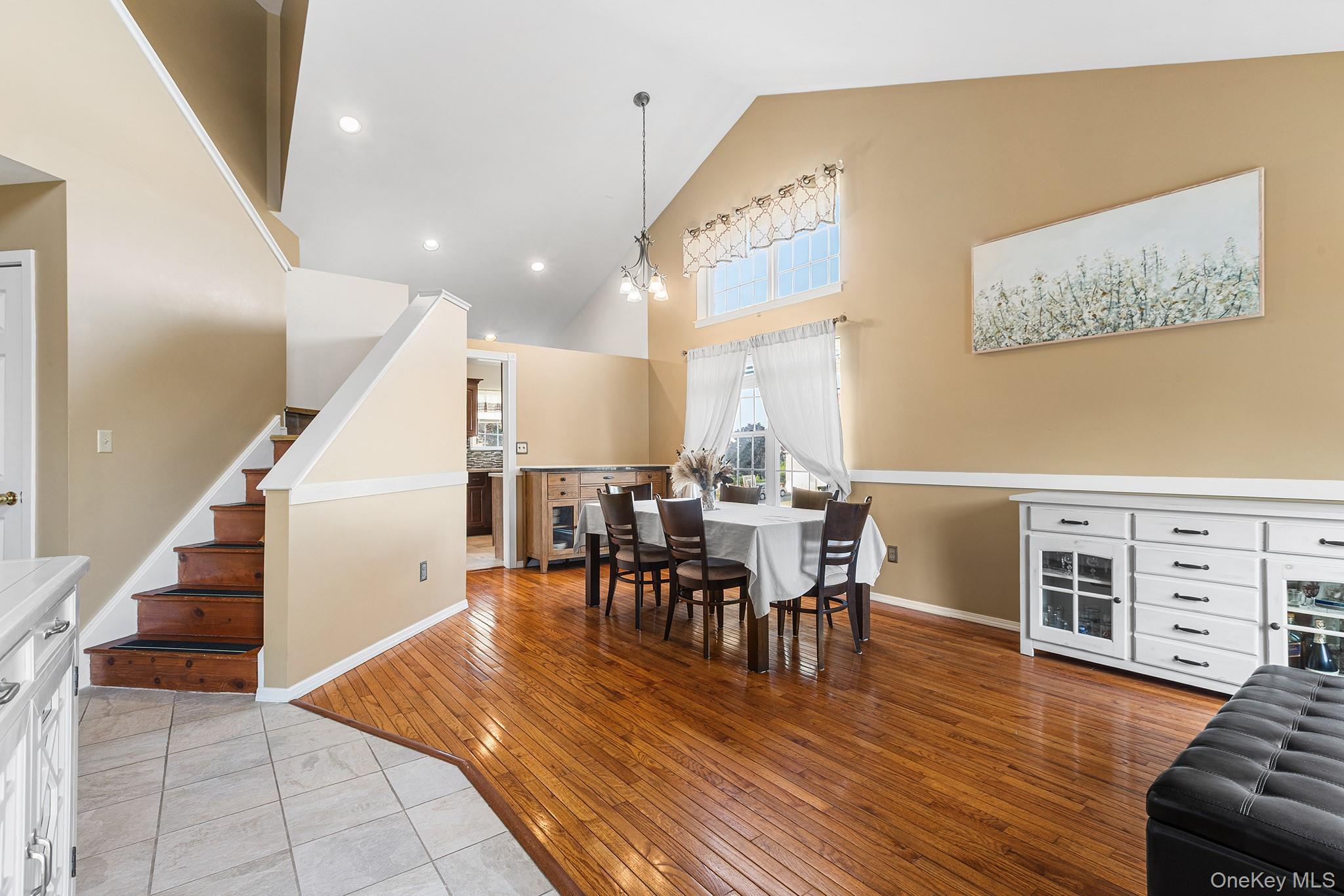 7 Woodfield Drive Property Photo 4