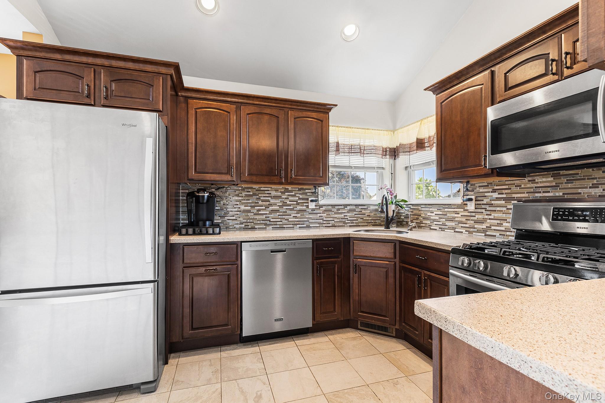 7 Woodfield Drive Property Photo 10