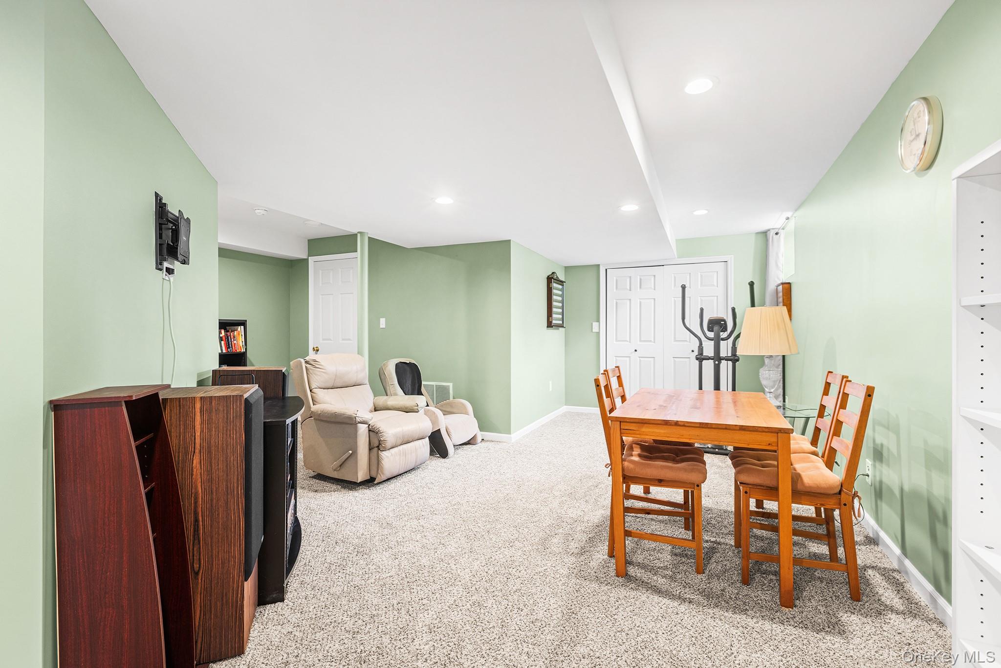 7 Woodfield Drive Property Photo 26