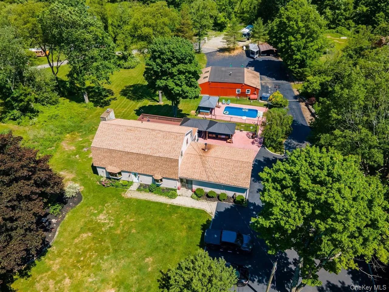 843 Farmers Mills Road Property Photo 2