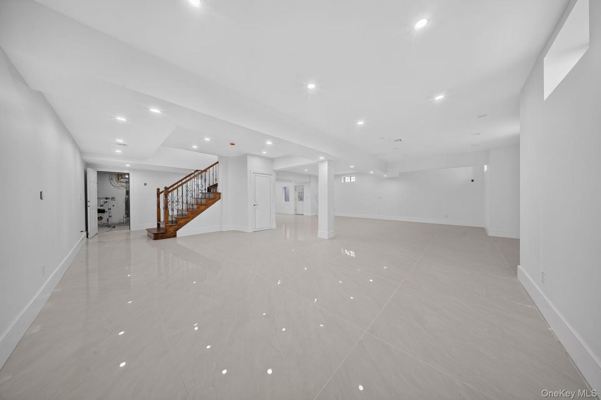 946 Cherry Lane Property Photo 18