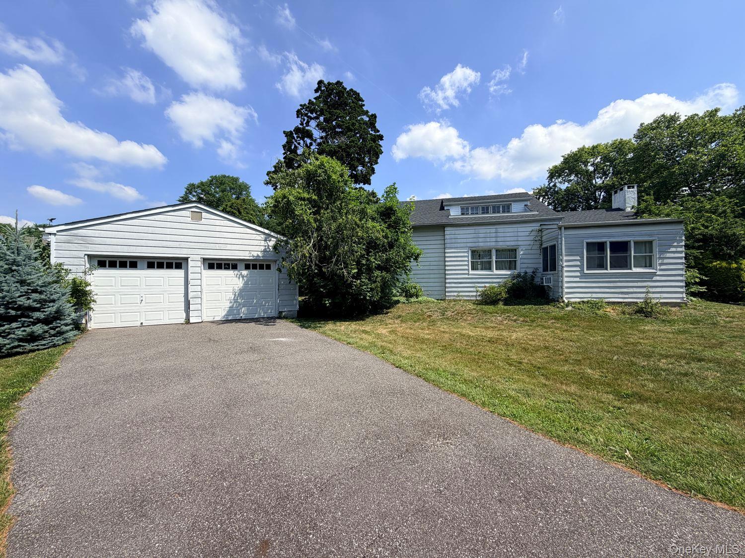 126 Eaton Lane Property Photo 1