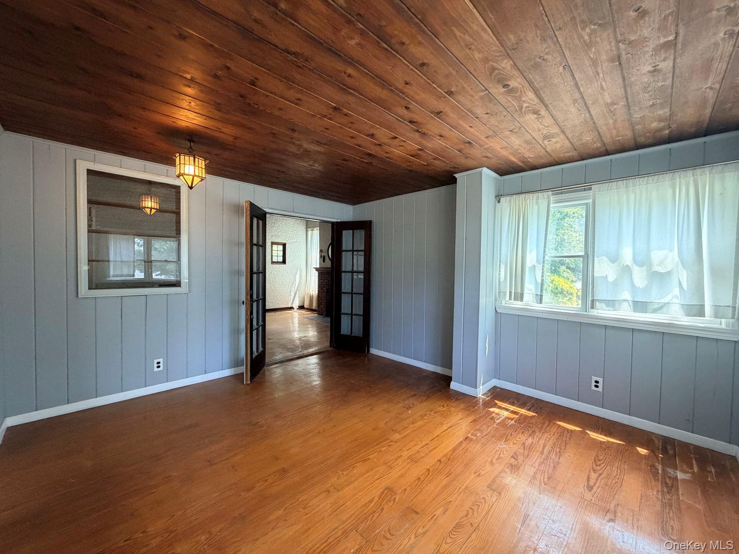 126 Eaton Lane Property Photo 9