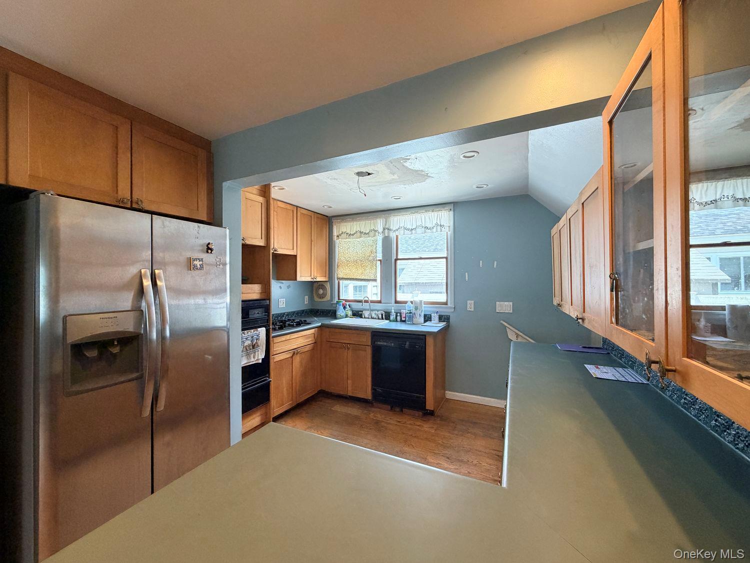 126 Eaton Lane Property Photo 14