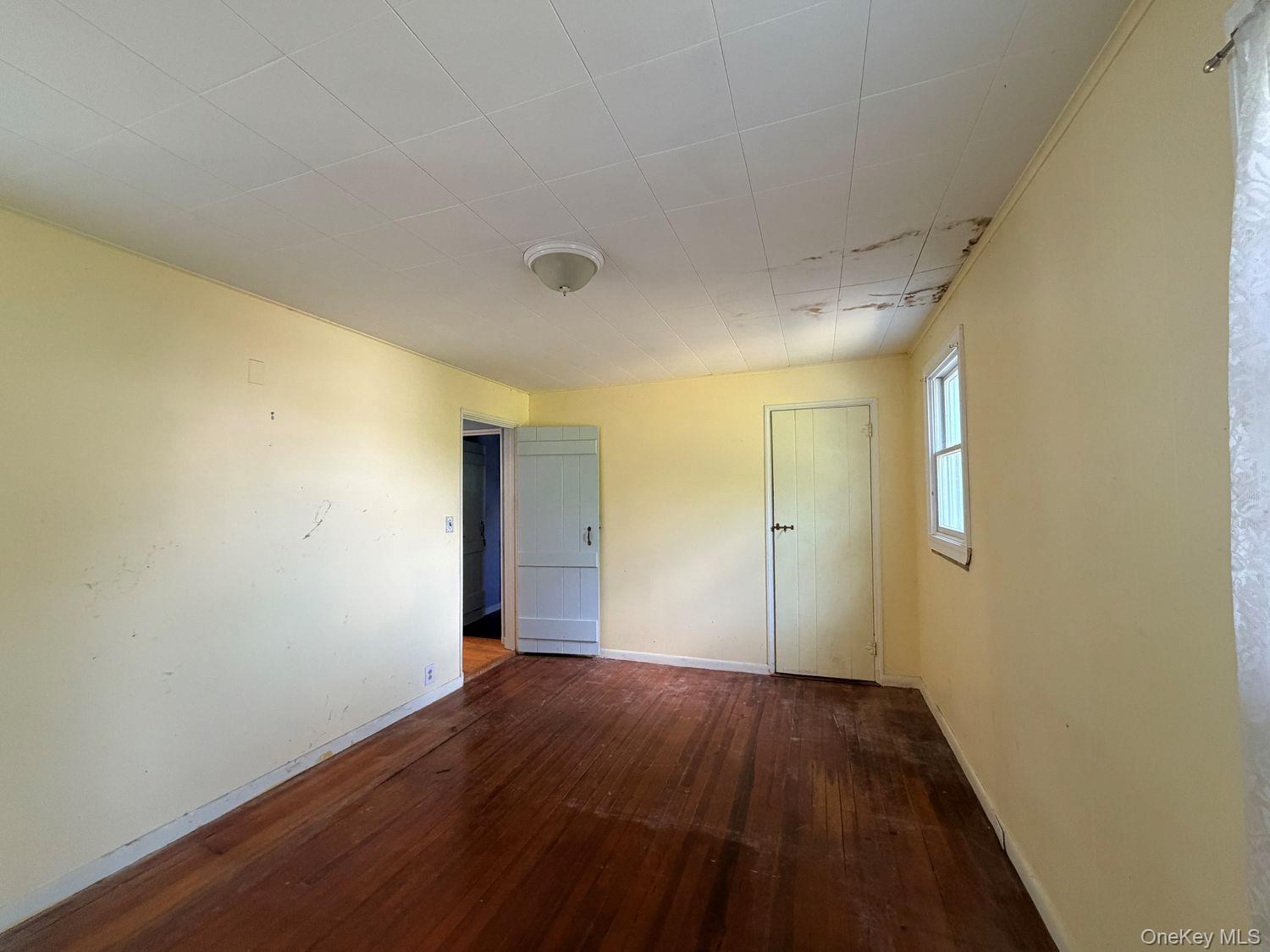 126 Eaton Lane Property Photo 17