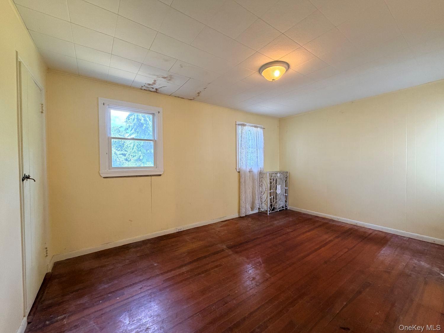 126 Eaton Lane Property Photo 18