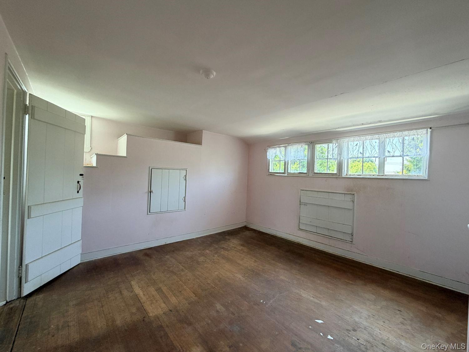 126 Eaton Lane Property Photo 22
