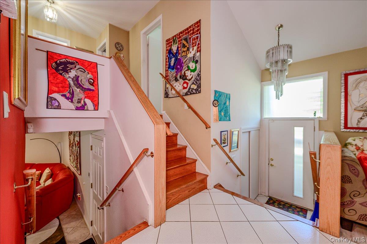239 Hungry Harbor Road Property Photo 2
