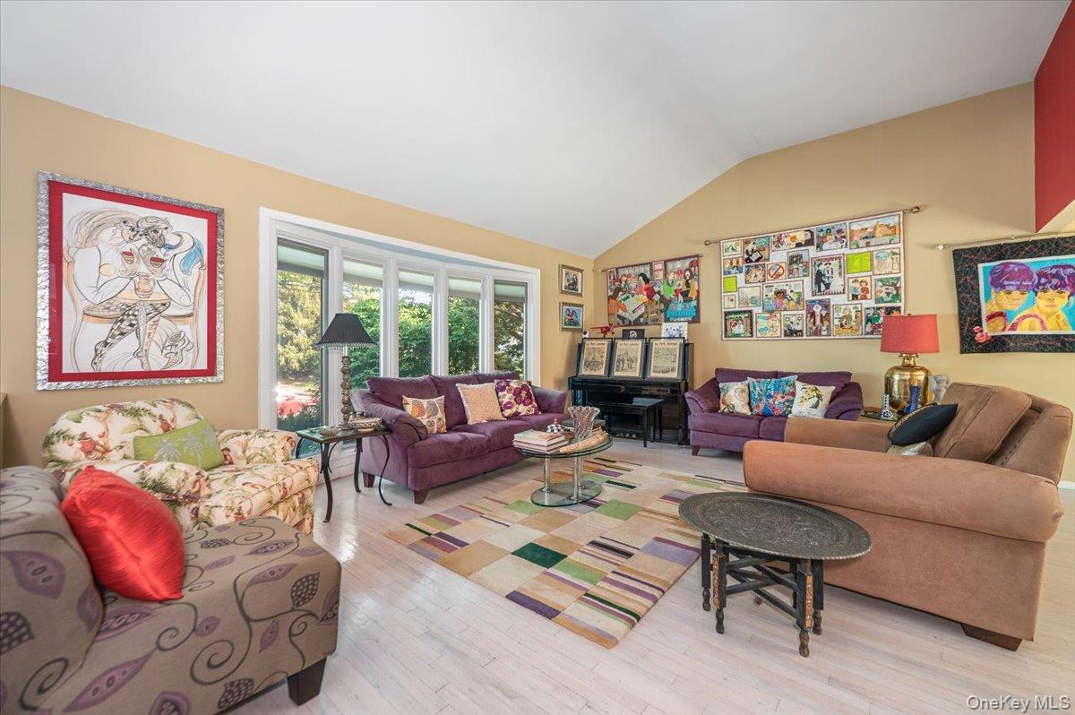 239 Hungry Harbor Road Property Photo 3