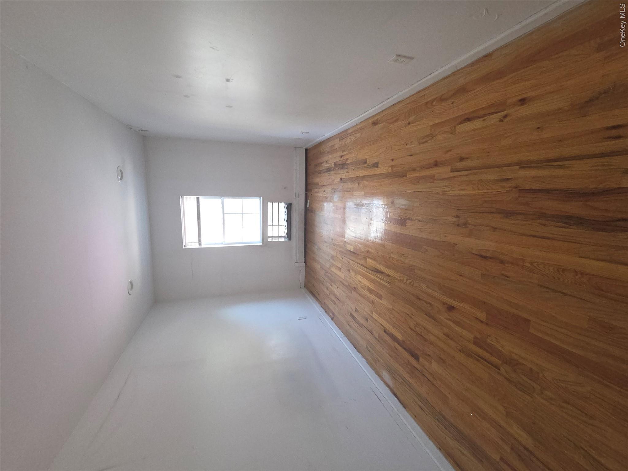 2471 B Crotona Avenue Property Photo 15