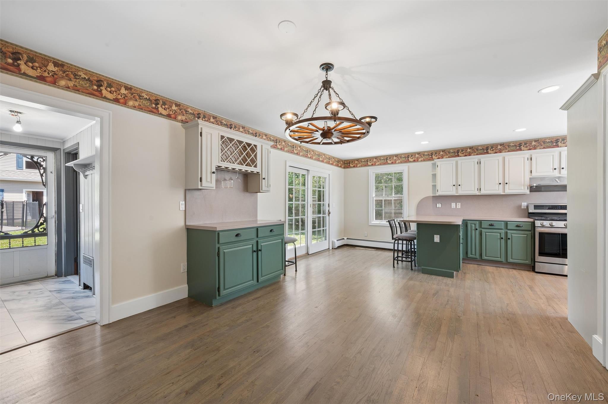 138 Hallock Street Property Photo 10