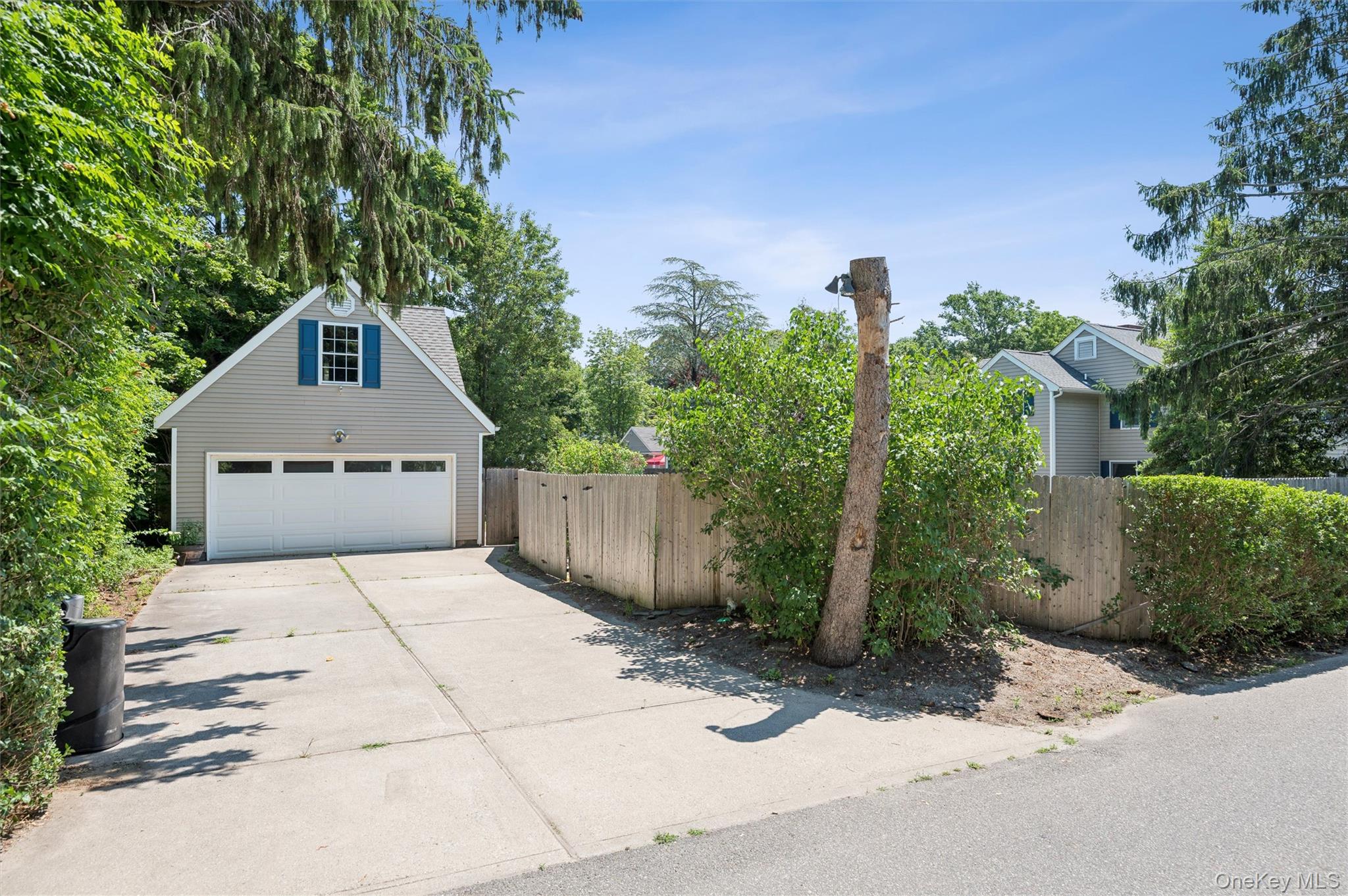 138 Hallock Street Property Photo 26
