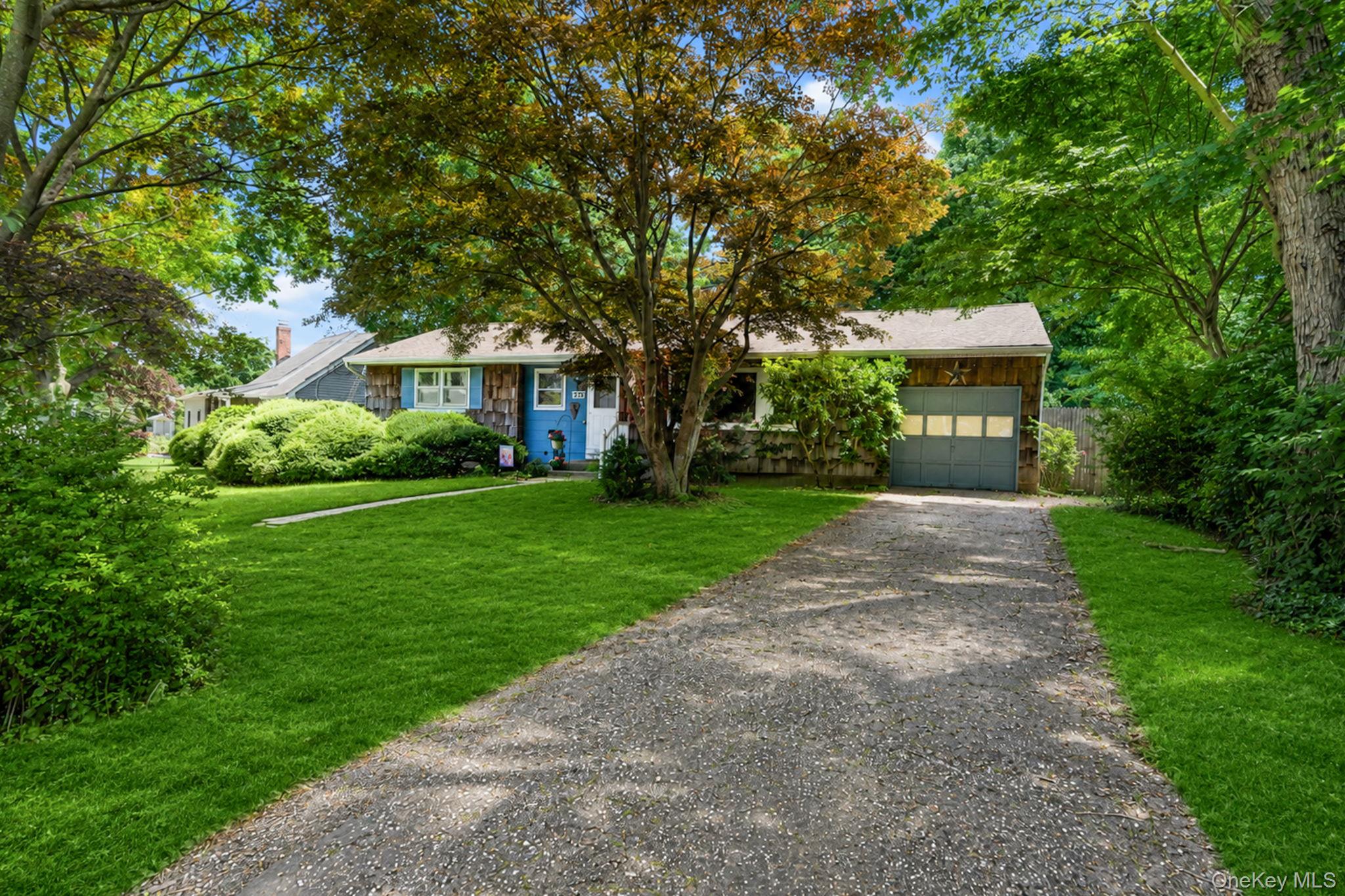 376 Moriches Road Property Photo 2