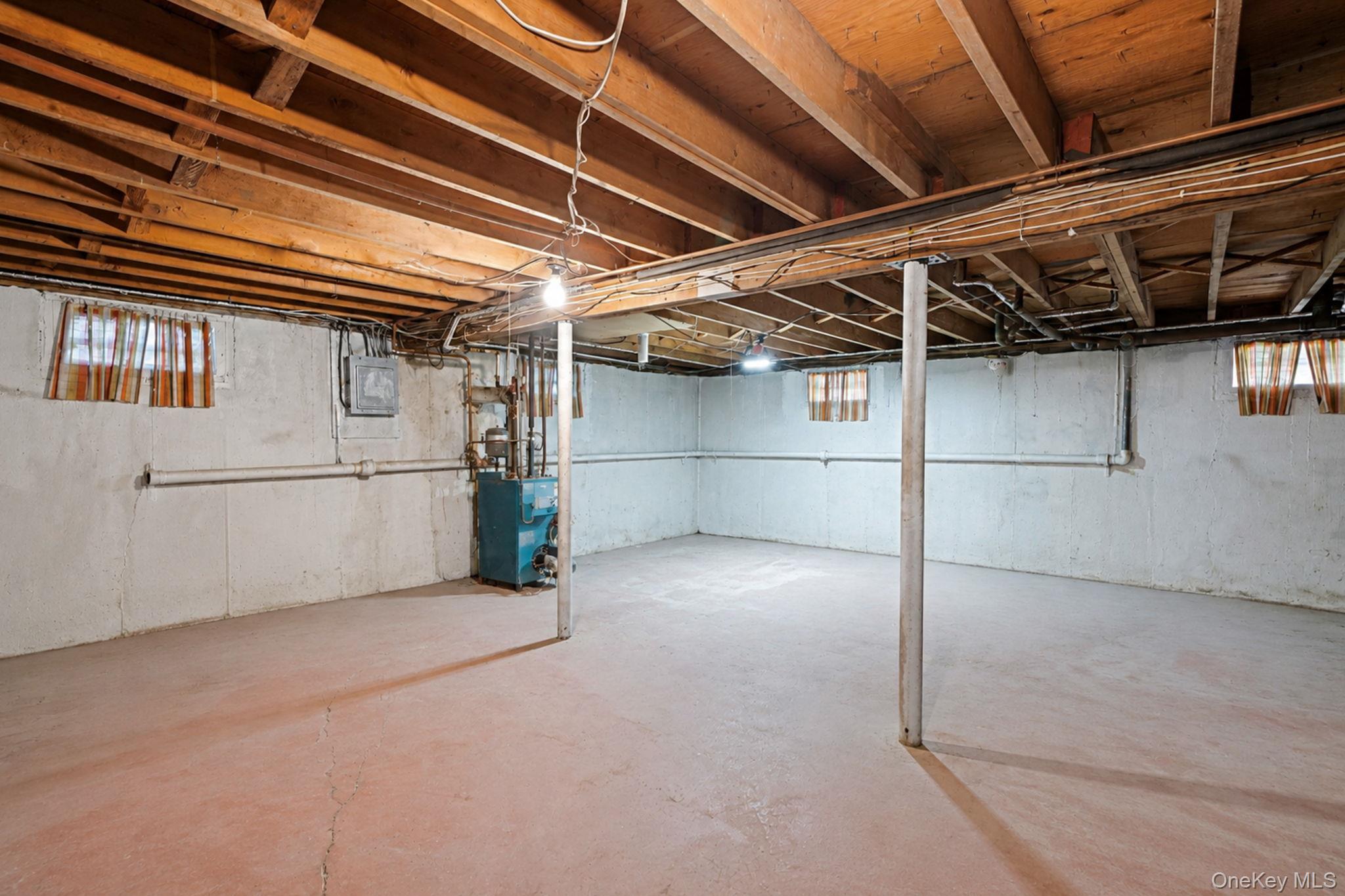 376 Moriches Road Property Photo 29