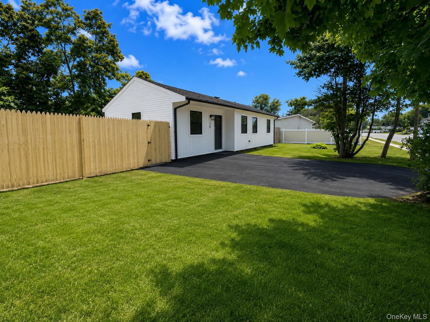 24 E Cherry Street Property Photo 4
