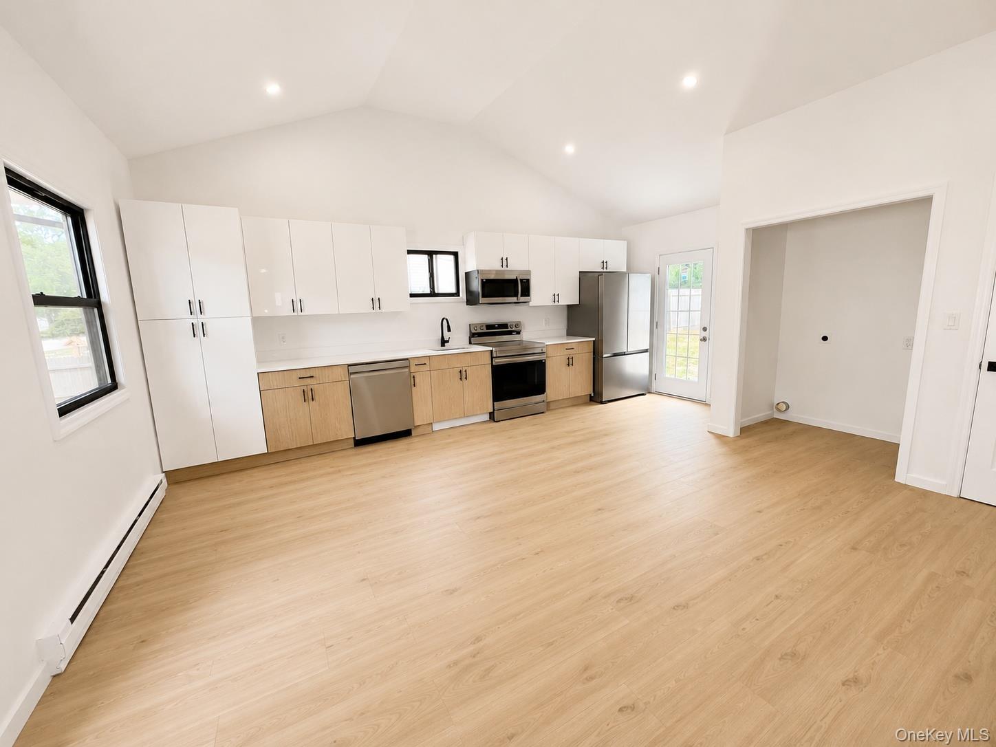 24 E Cherry Street Property Photo 6