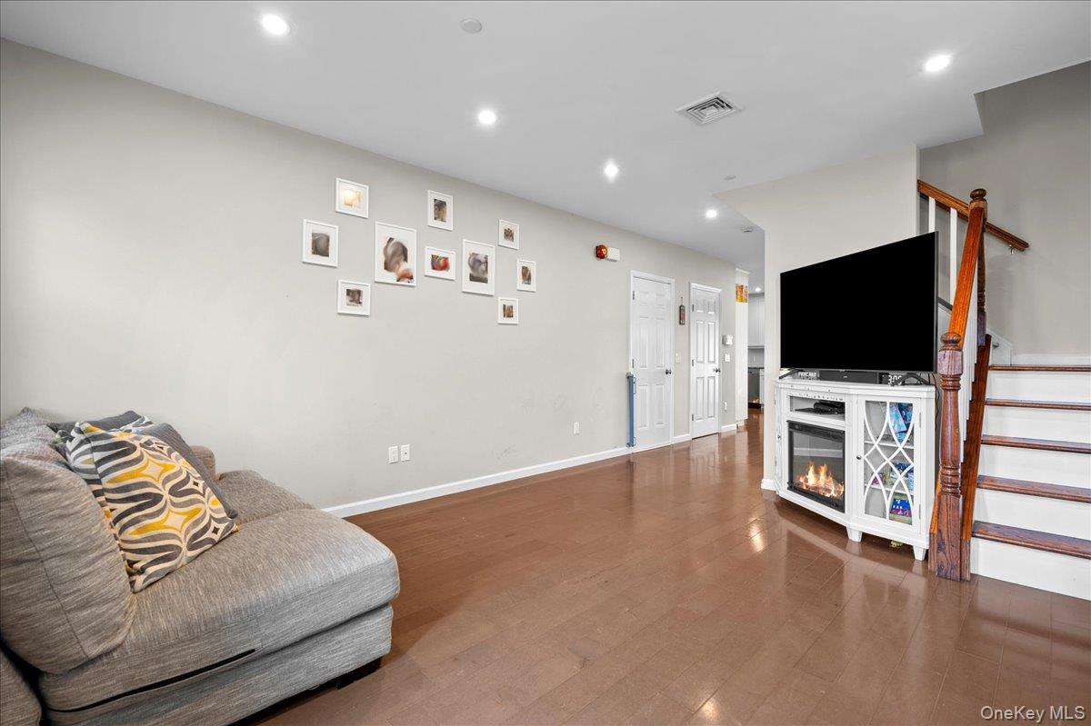 140 Winthrop Avenue Property Photo 3