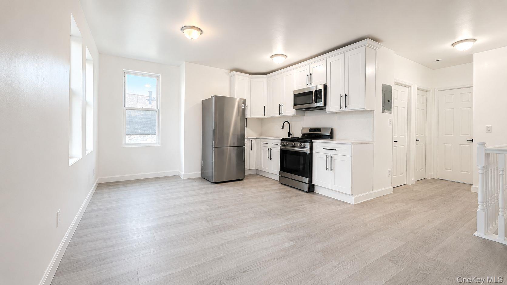 927 Summit Avenue Property Photo 3