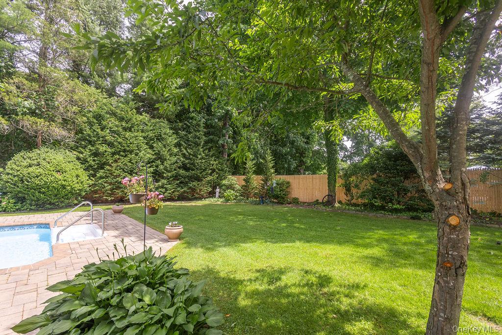 8 Robinhood Court Property Photo 22