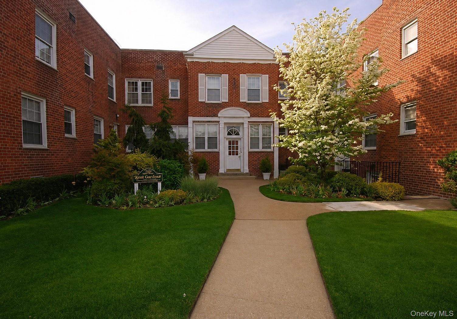 70 S Park Avenue 205 Property Photo 1