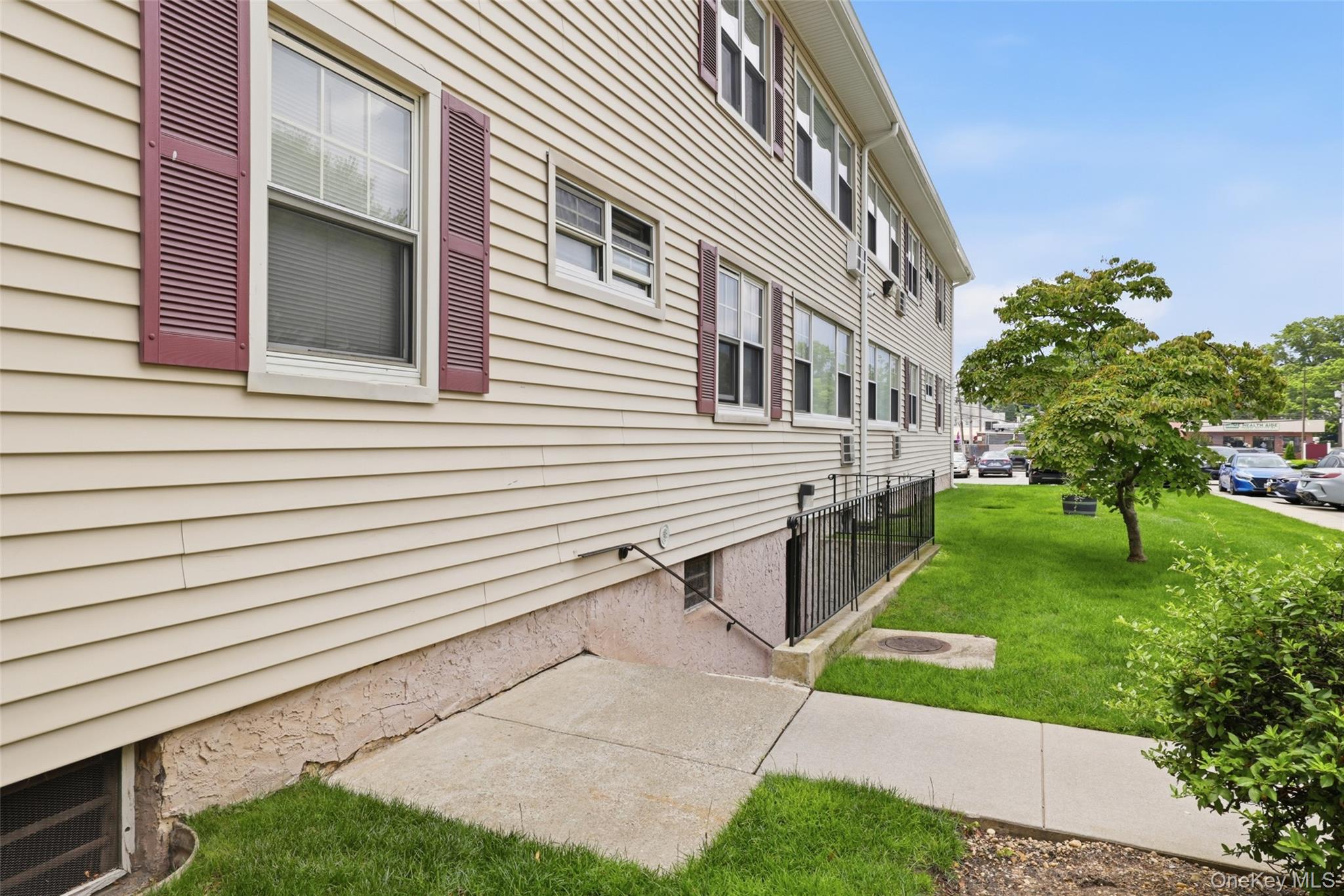 324 Post Avenue 12l Property Photo 29