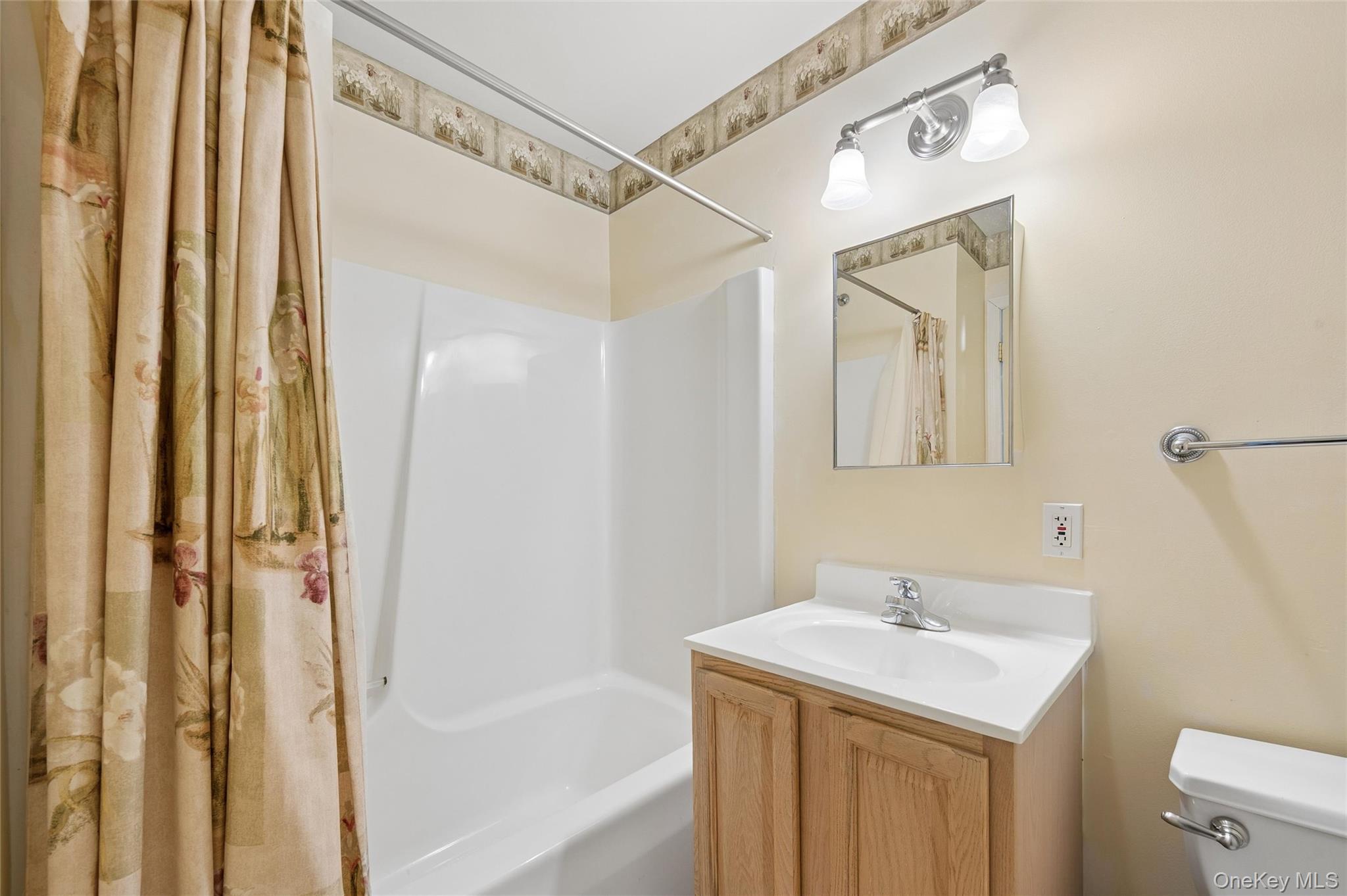 2295 Milburn Avenue 11 Property Photo 13