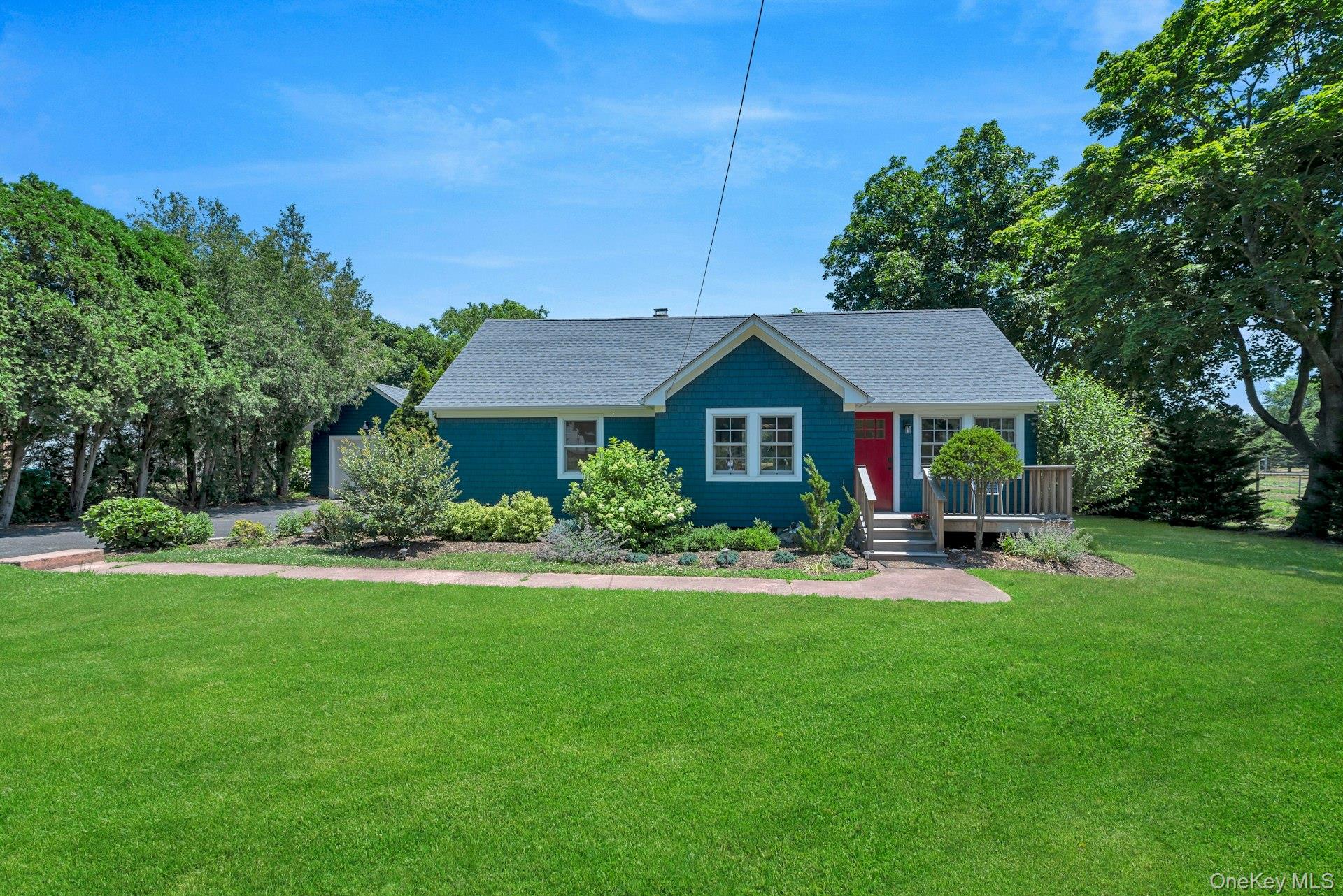 1825 Main Bayview Road Property Photo 2