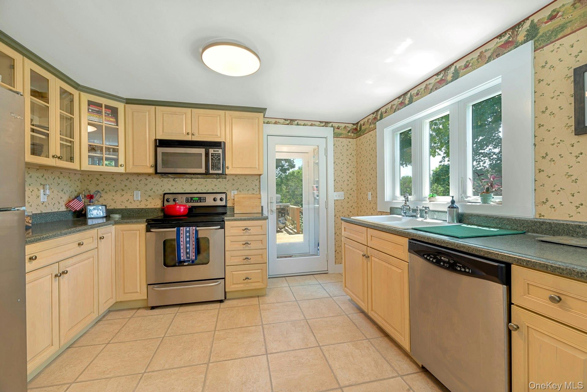 1825 Main Bayview Road Property Photo 11