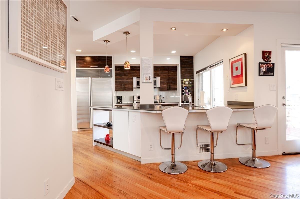 17 New York Avenue House Property Photo 10