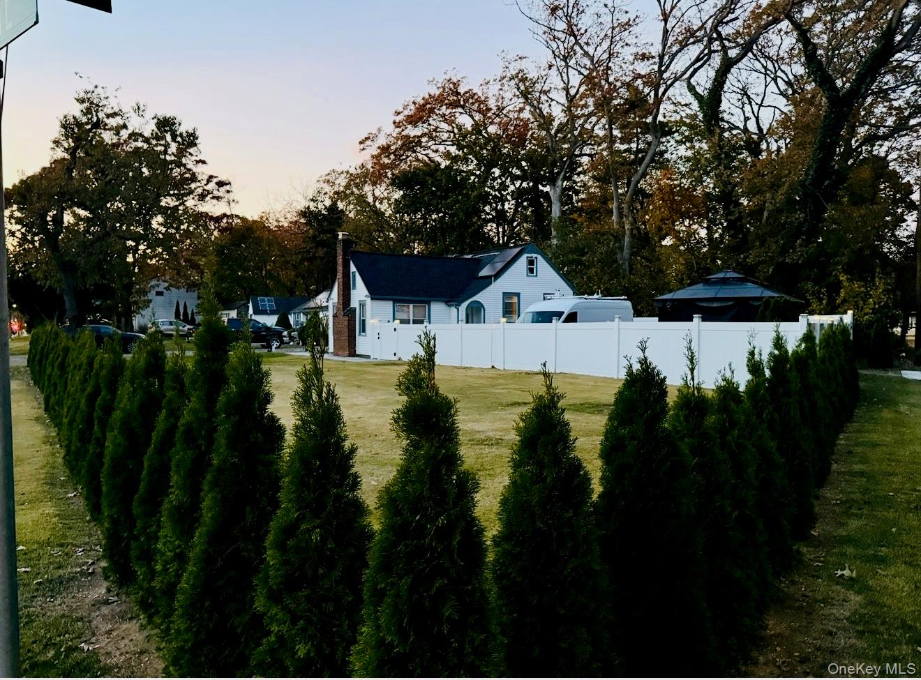 21 Locust Avenue Property Photo 1