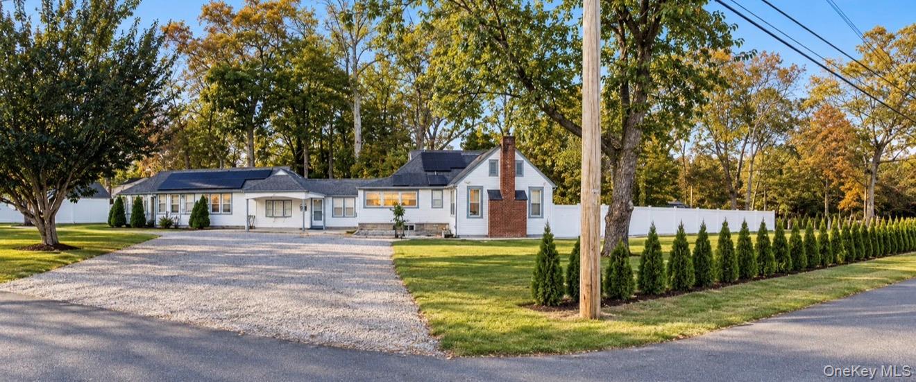 21 Locust Avenue Property Photo 1