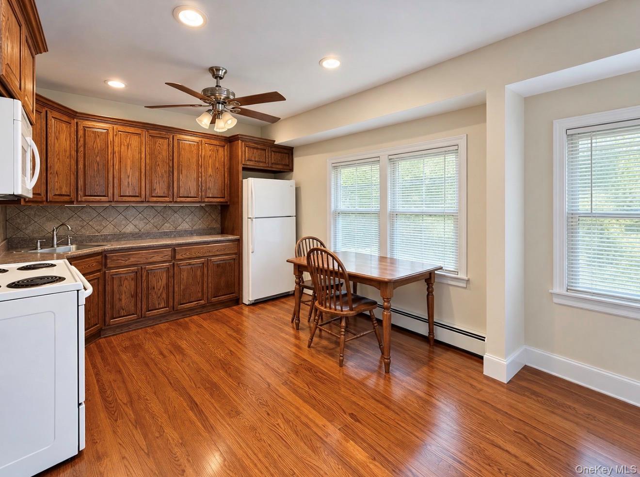 21 Locust Avenue Property Photo 22