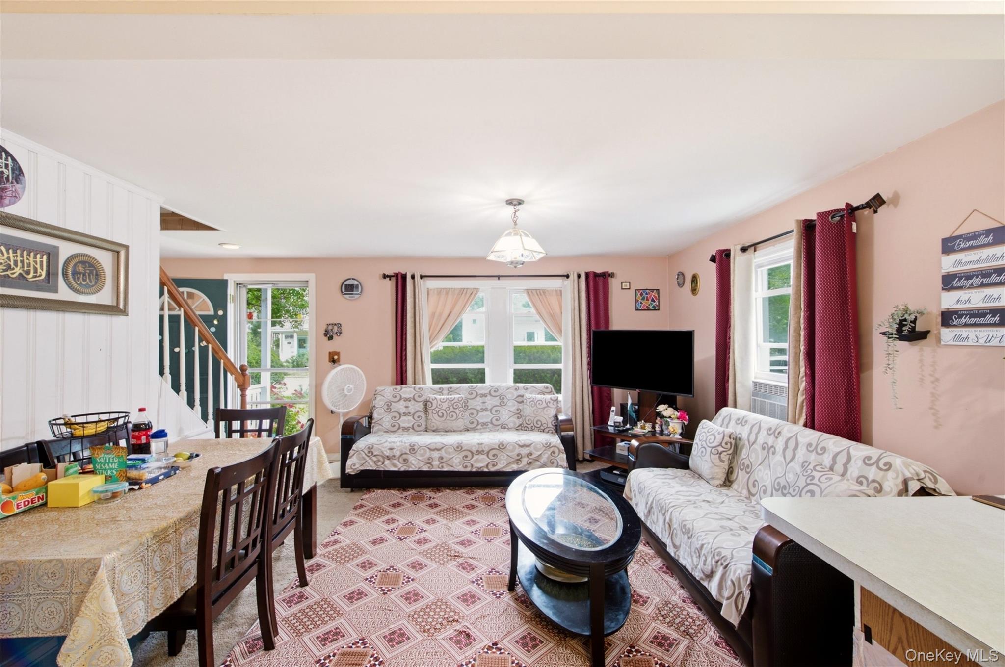 5 Putnam Place Property Photo 6