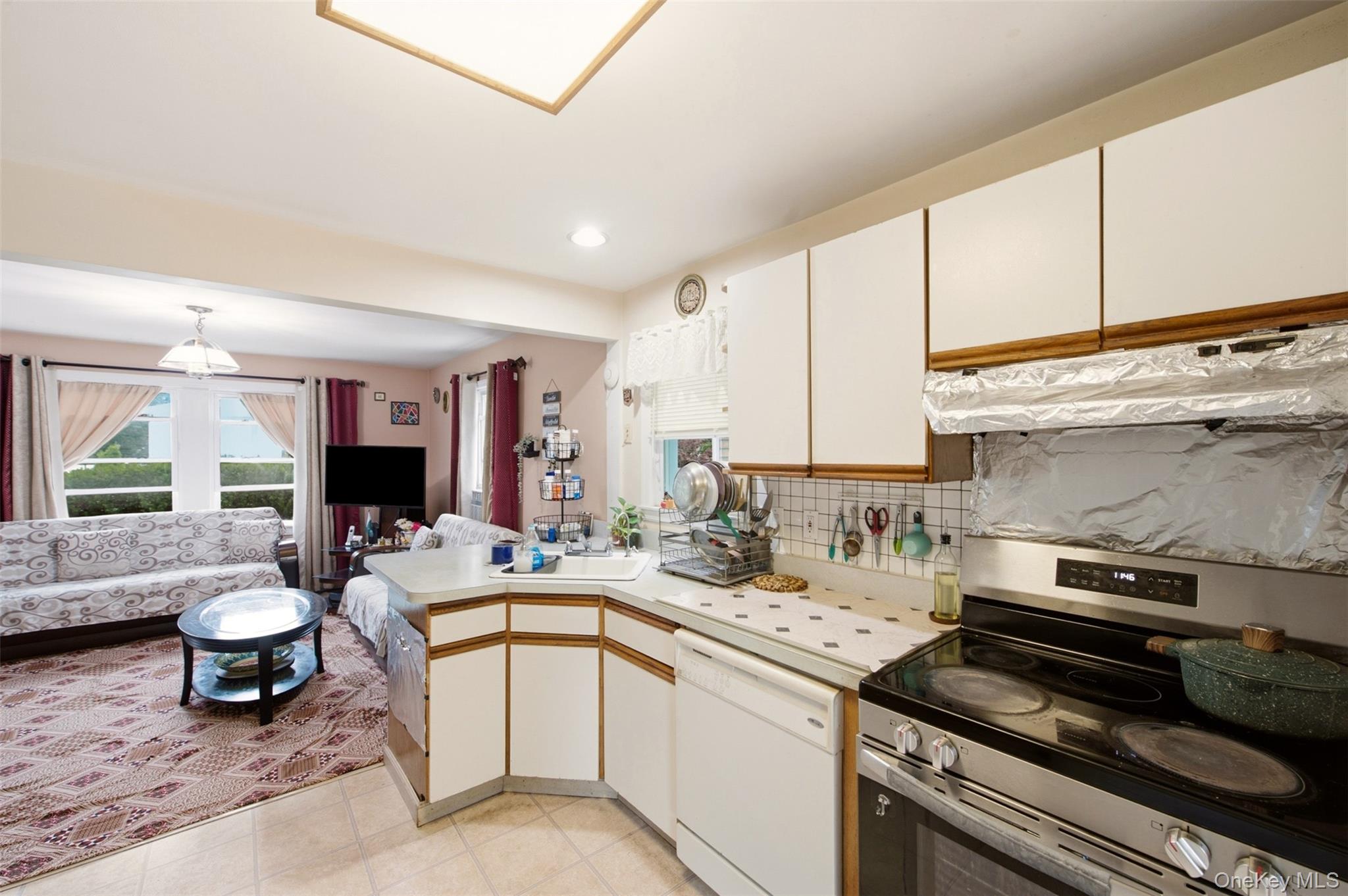 5 Putnam Place Property Photo 11