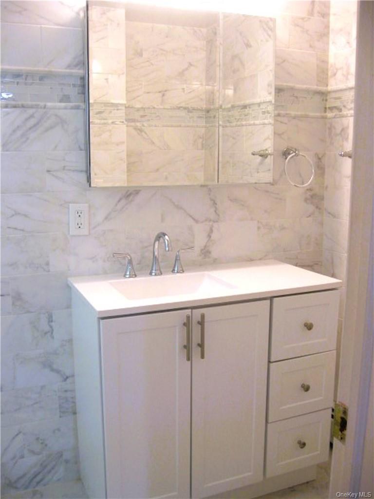 525 Lake Road #3 Property Photo 11