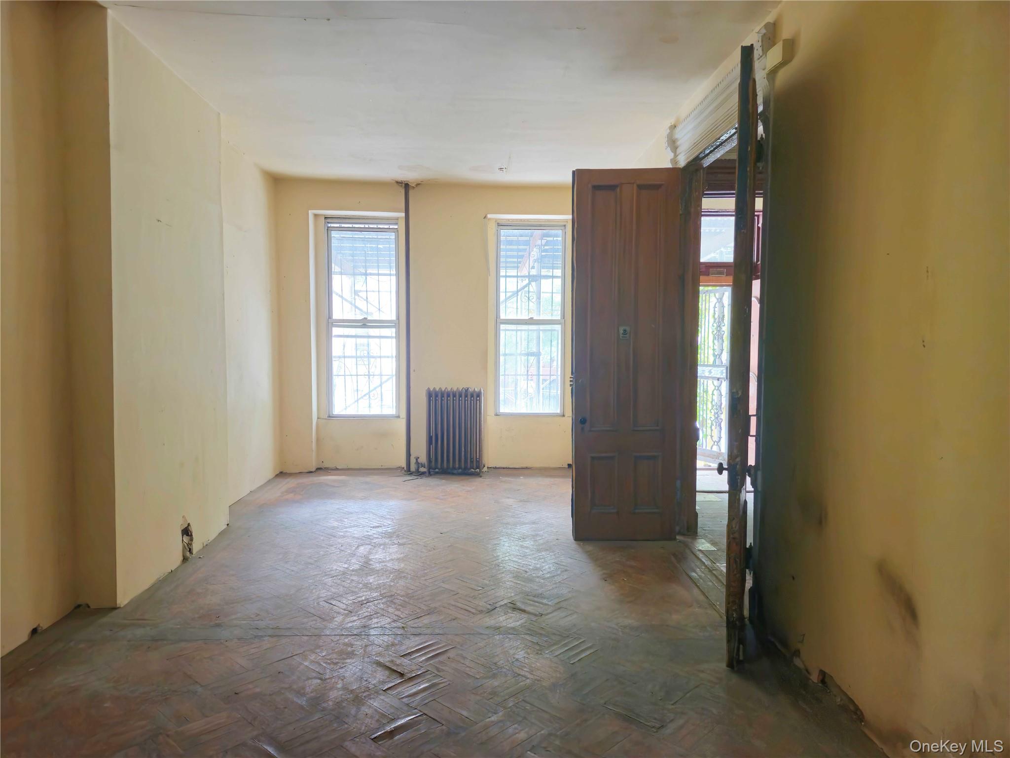 689 Greene Avenue Property Photo 6