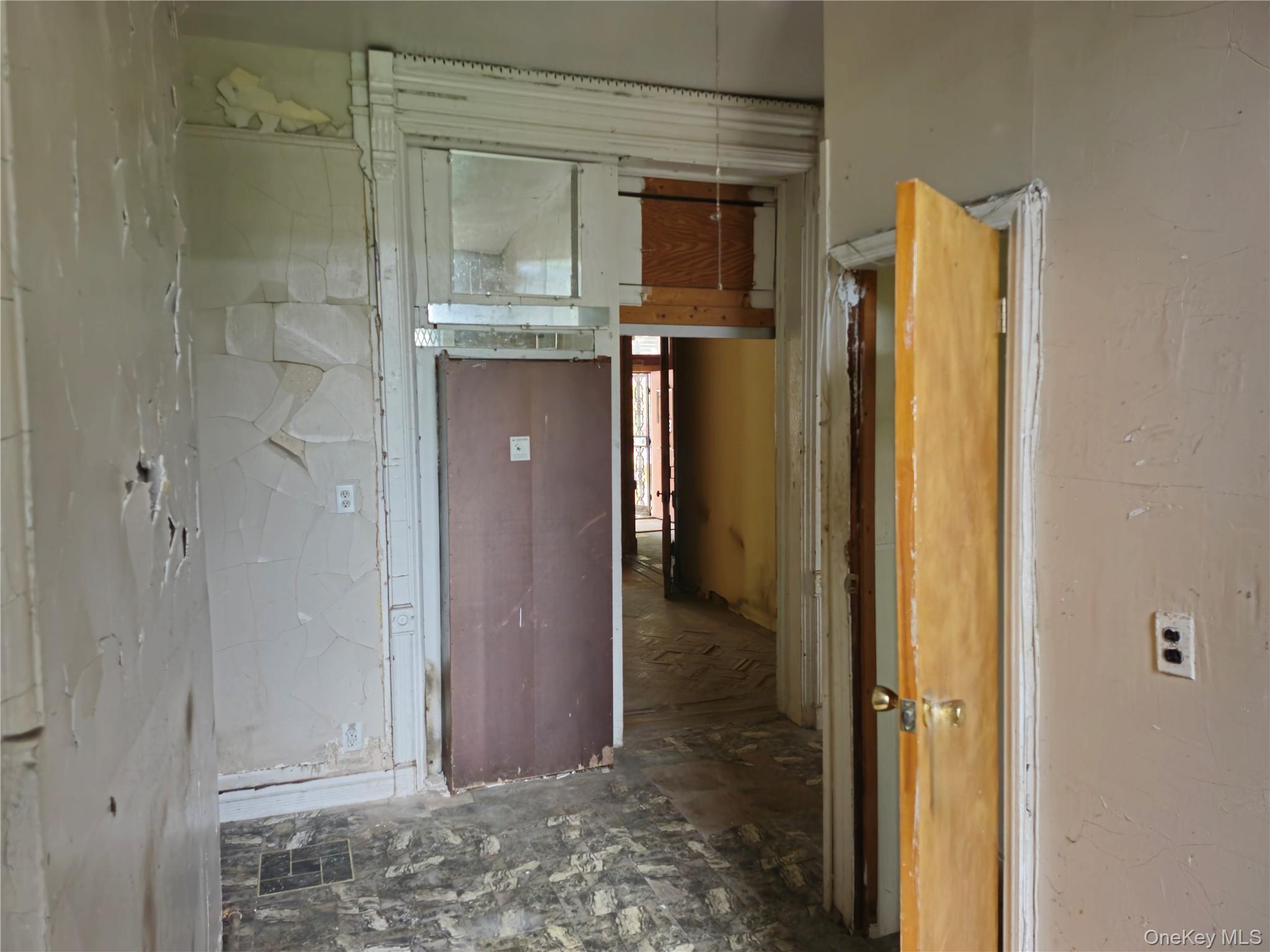 689 Greene Avenue Property Photo 8