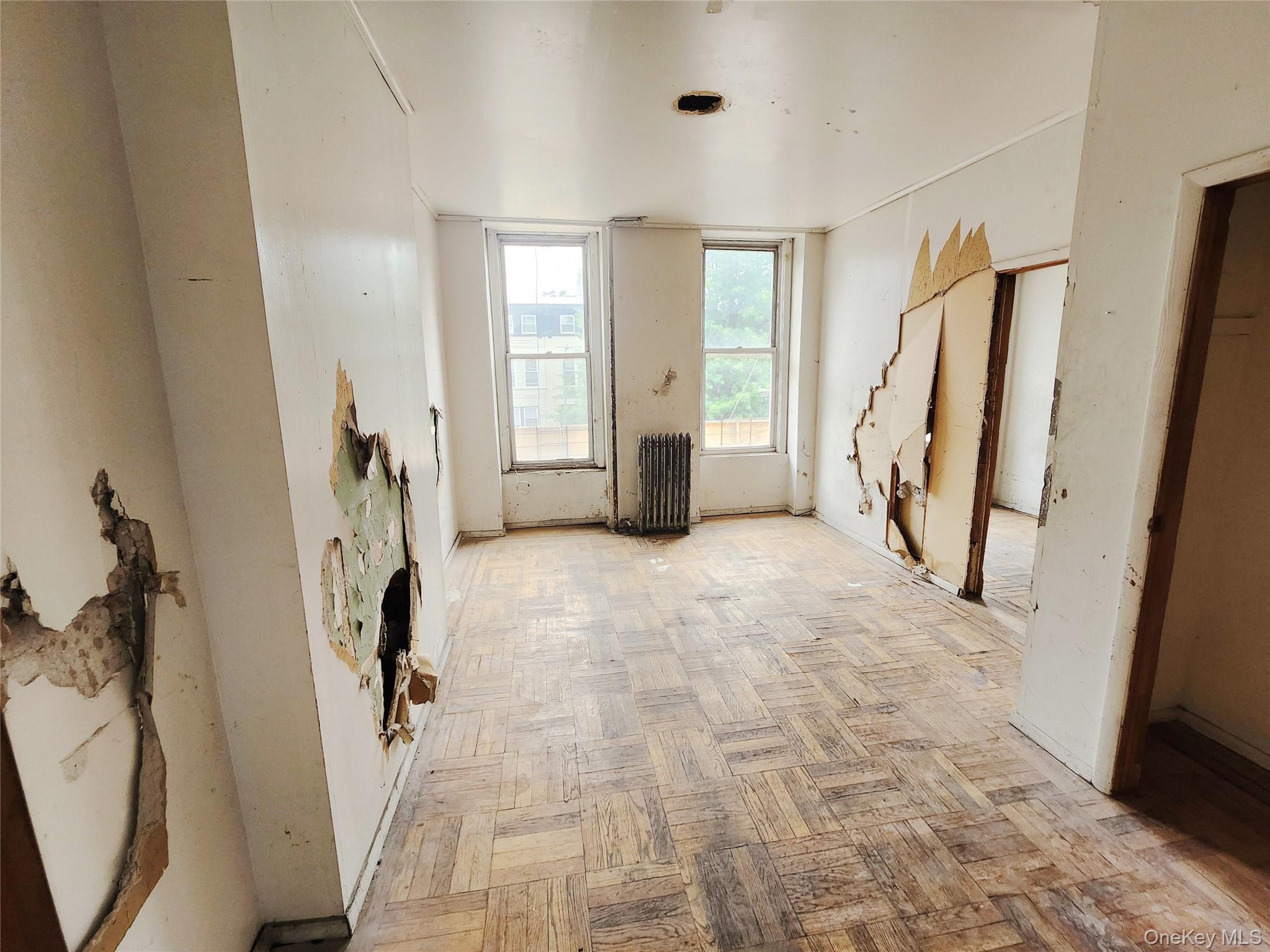 689 Greene Avenue Property Photo 13
