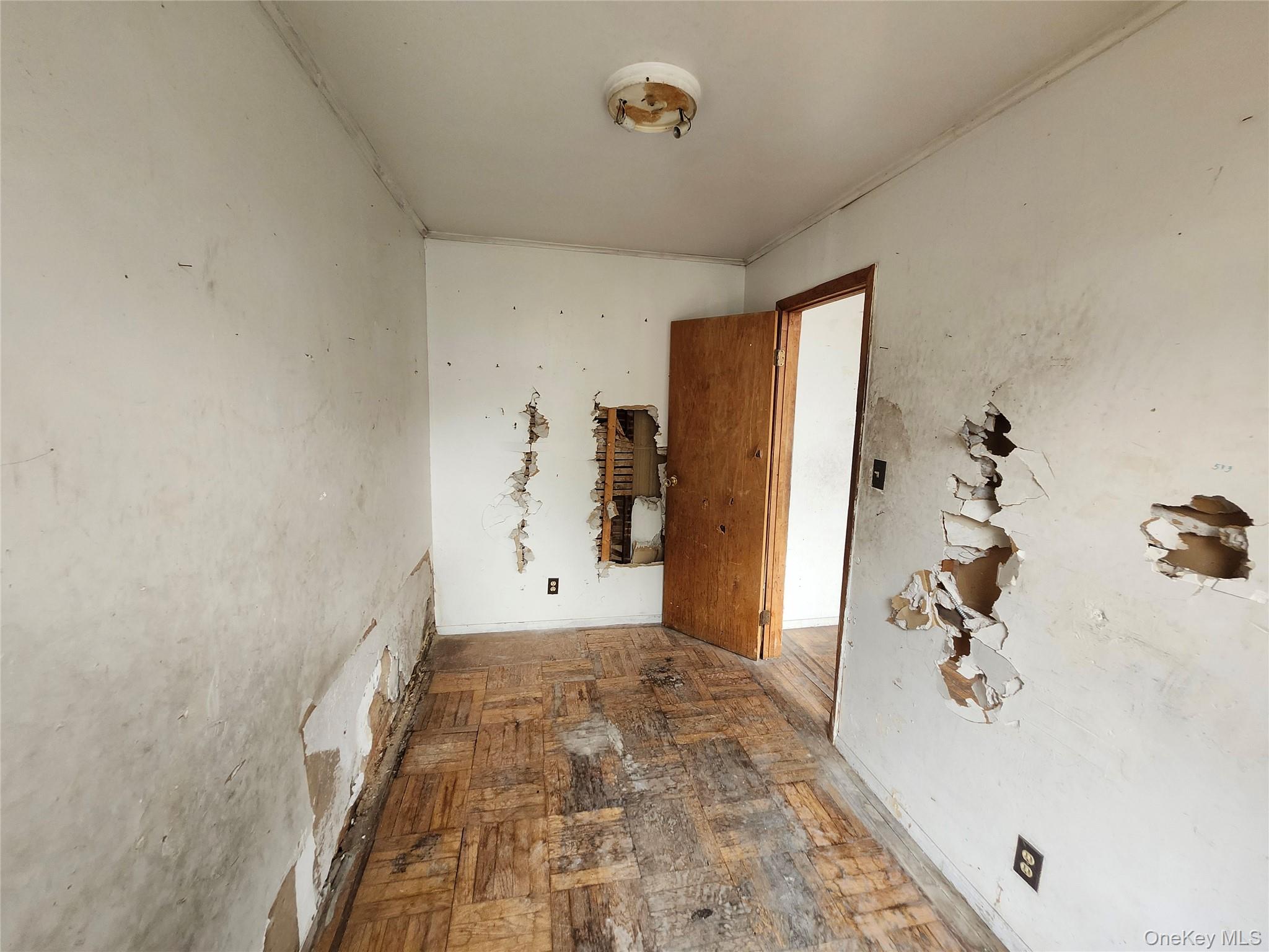 689 Greene Avenue Property Photo 16