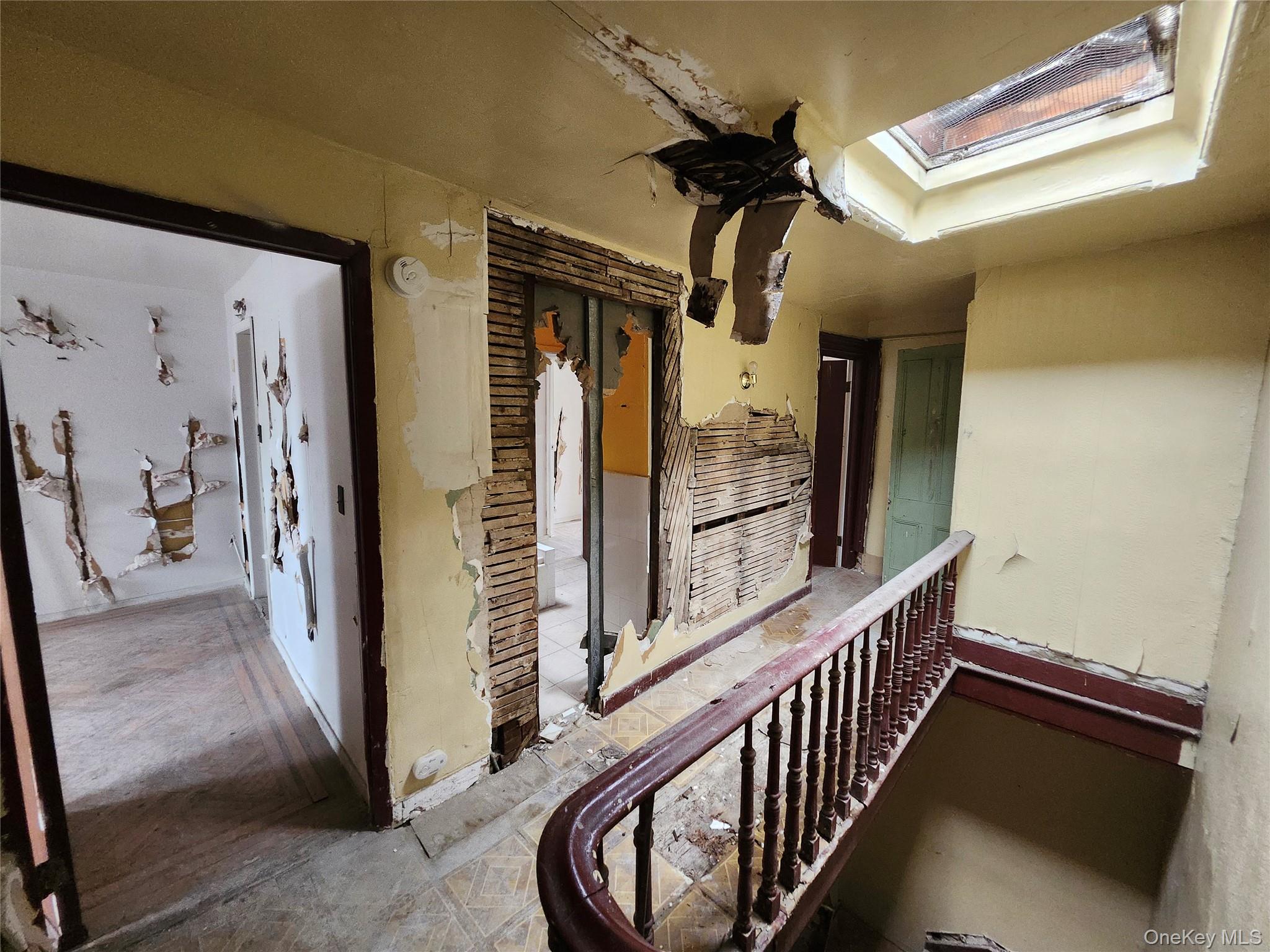689 Greene Avenue Property Photo 18